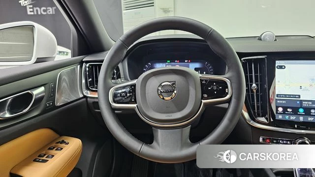 Volvo V60 Cross-Country 2nd Generation 2026 Белый из Кореи, фото 3