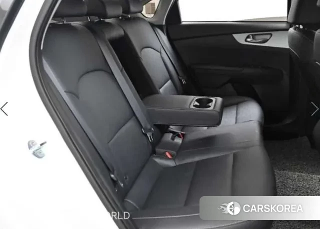 Kia The New K3 2nd generation 2022 Белый из Кореи, фото 3