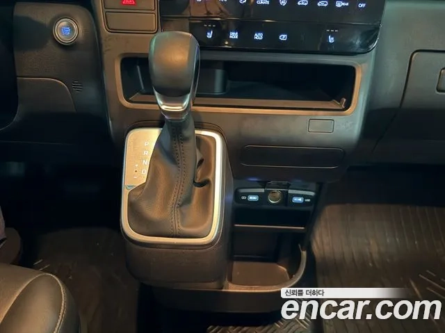 Hyundai Staria 2023 Серый из Кореи, фото 3