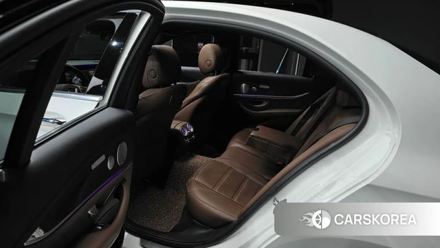 Mercedes-Benz E-Class W213 2018 Белый из Кореи, фото 3
