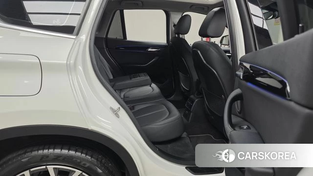 BMW X1 (F48) 2022 Белый из Кореи, фото 3