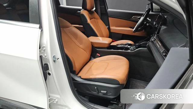Kia Sportage 5th Generation 2023 Белый из Кореи, фото 3