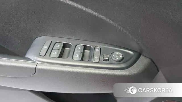 Hyundai Venue 2019 Красный из Кореи, фото 3