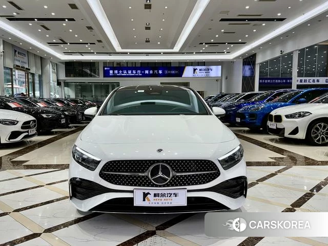 Mercedes-Benz Class A 2023 Белый из Китая, фото 3