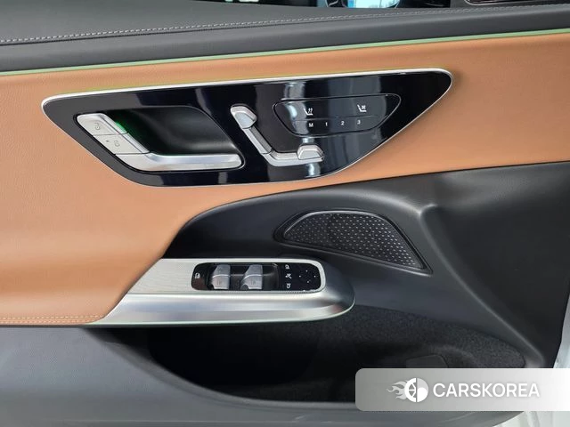 Mercedes-Benz E-Class W214 2025 Белый из Кореи, фото 3
