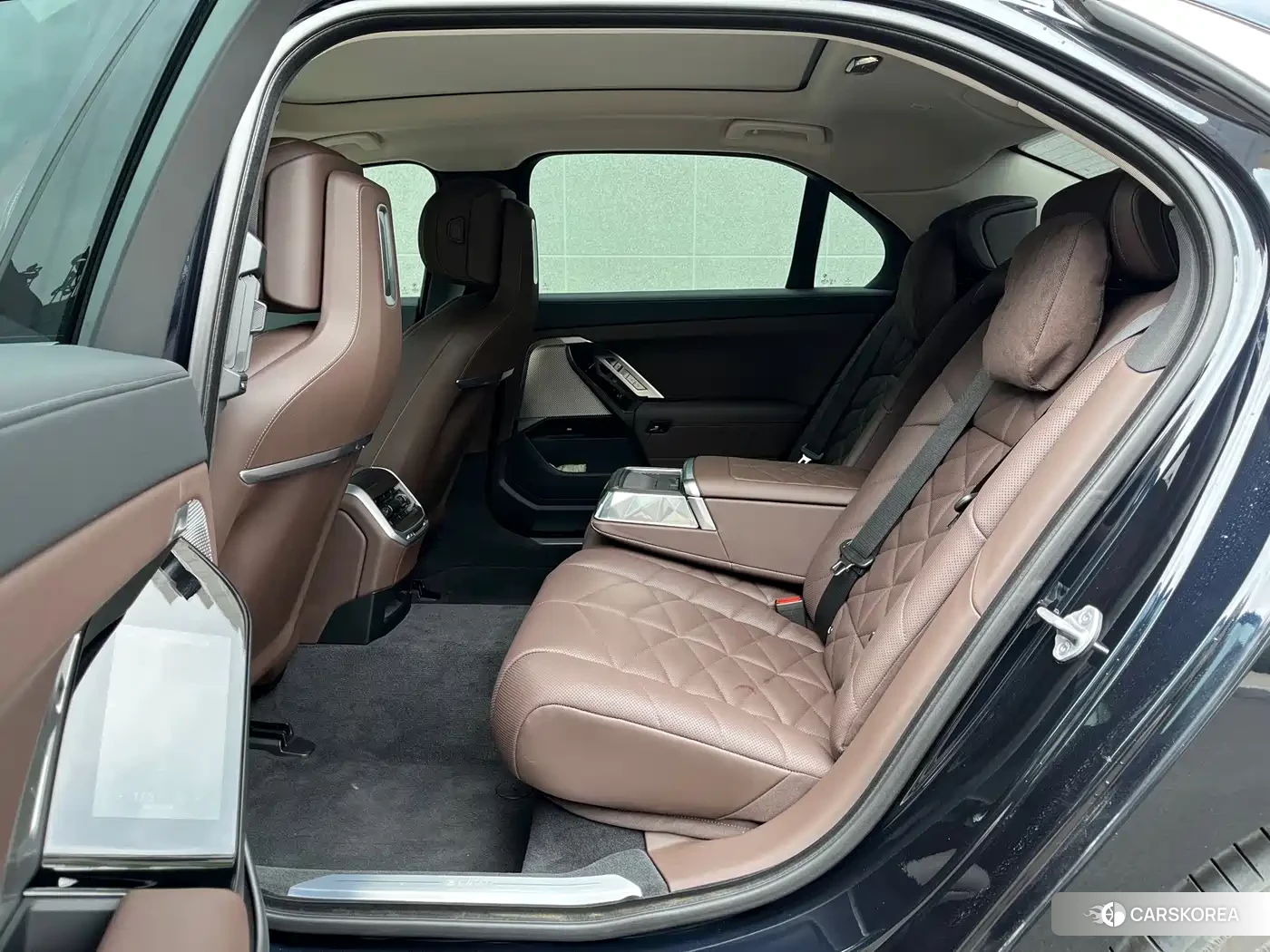 BMW 7 series 2026 Черный из Китая, фото 3