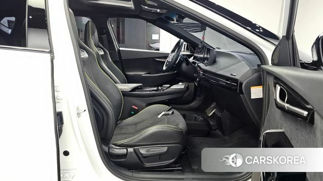 Kia EV6 2023 Белый из Кореи, фото 3