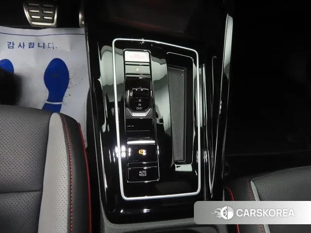 Volkswagen Golf 8th Generation 2024 Белый из Кореи, фото 3