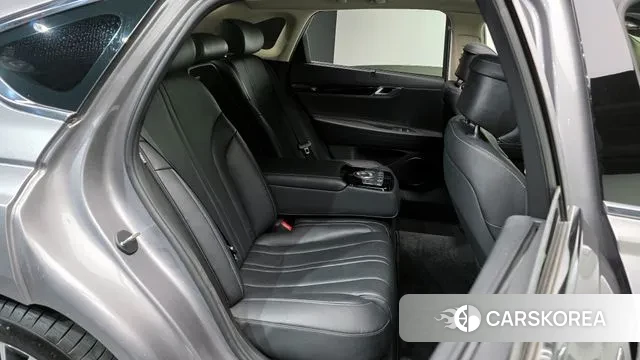 Genesis G80 (RG3) 2021 Серебряный из Кореи, фото 3