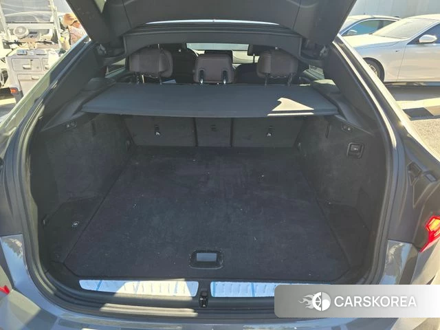 BMW 6 Series GT (G32) 2022 Серебристо-серый из Кореи, фото 3