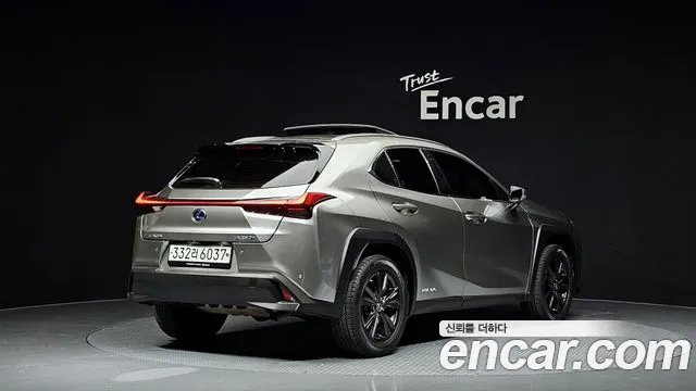 Lexus UX250h id 2672429 из Кореи 3