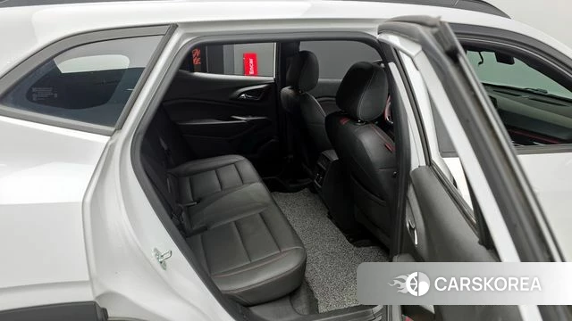 Chevrolet (GM Daewoo) Trax Crossover 2023 Белый из Кореи, фото 3