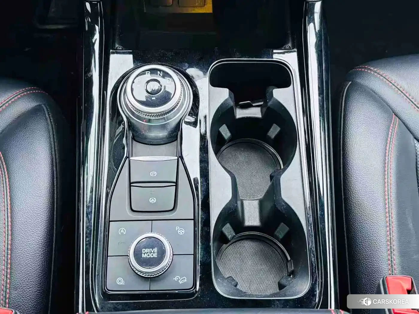 Ford Explorer 2021 Черный из Китая, фото 3