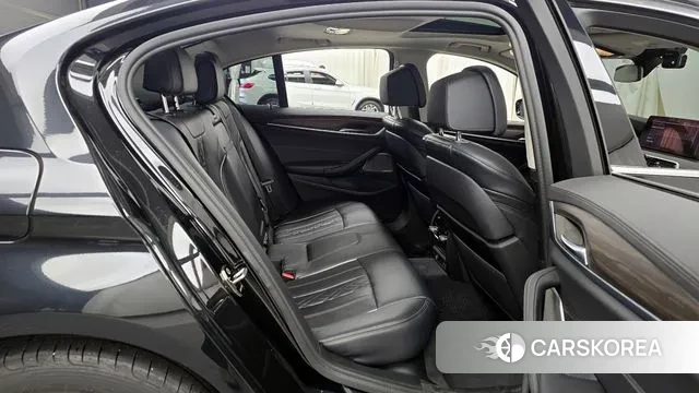 BMW 5 Series (G30) 2021 Черный из Кореи, фото 3