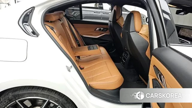 BMW 3 Series (G20) 2023 Белый из Кореи, фото 3