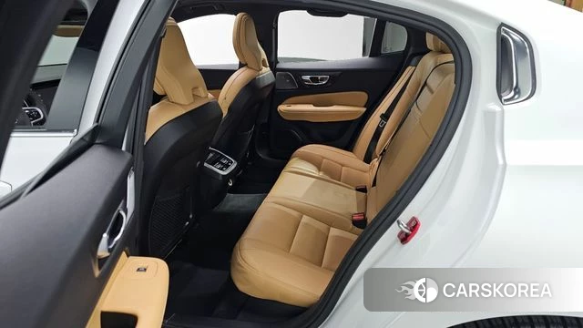 Volvo S60 3rd generation 2019 Белый из Кореи, фото 3