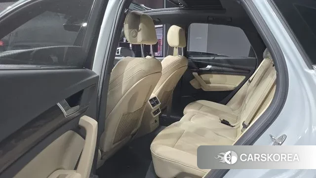 Audi Q5 (FY) 2023 Белый из Кореи, фото 3