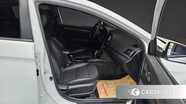 Hyundai Avante AD 2018 Белый из Кореи, фото 3