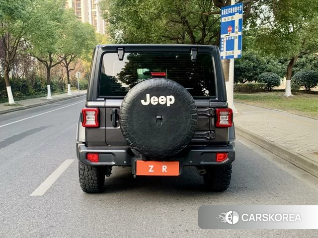 Jeep Wrangler 2022 Темно-серый из Китая, фото 3