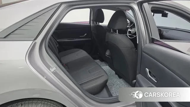 Hyundai Avante (CN7) 2020 Серебристо-серый из Кореи, фото 3