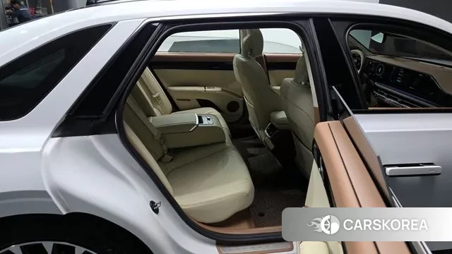 Hyundai Grandeur Hybrid (GN7) 2023 Белый из Кореи, фото 3