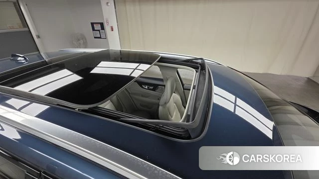 Volvo V60 Cross-Country 2nd Generation 2021 Синий из Кореи, фото 3