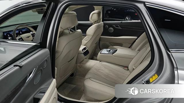 Genesis G80 (RG3) 2025 Серебристо-серый из Кореи, фото 3