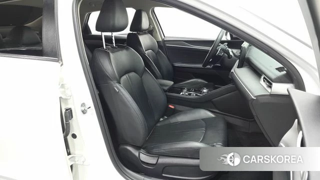 Kia K5 3rd generation 2021 Белый из Кореи, фото 3
