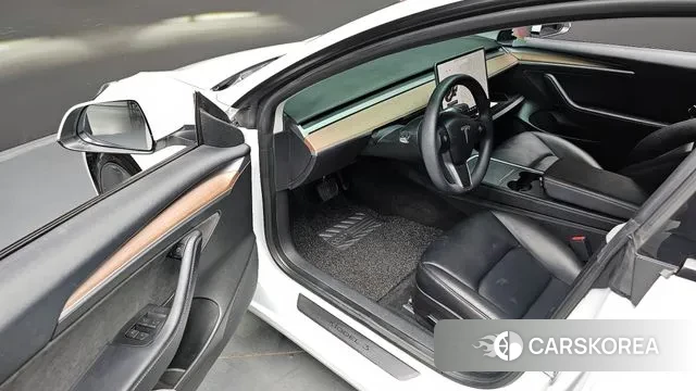 Tesla Model 3 2022 Белый из Кореи, фото 3