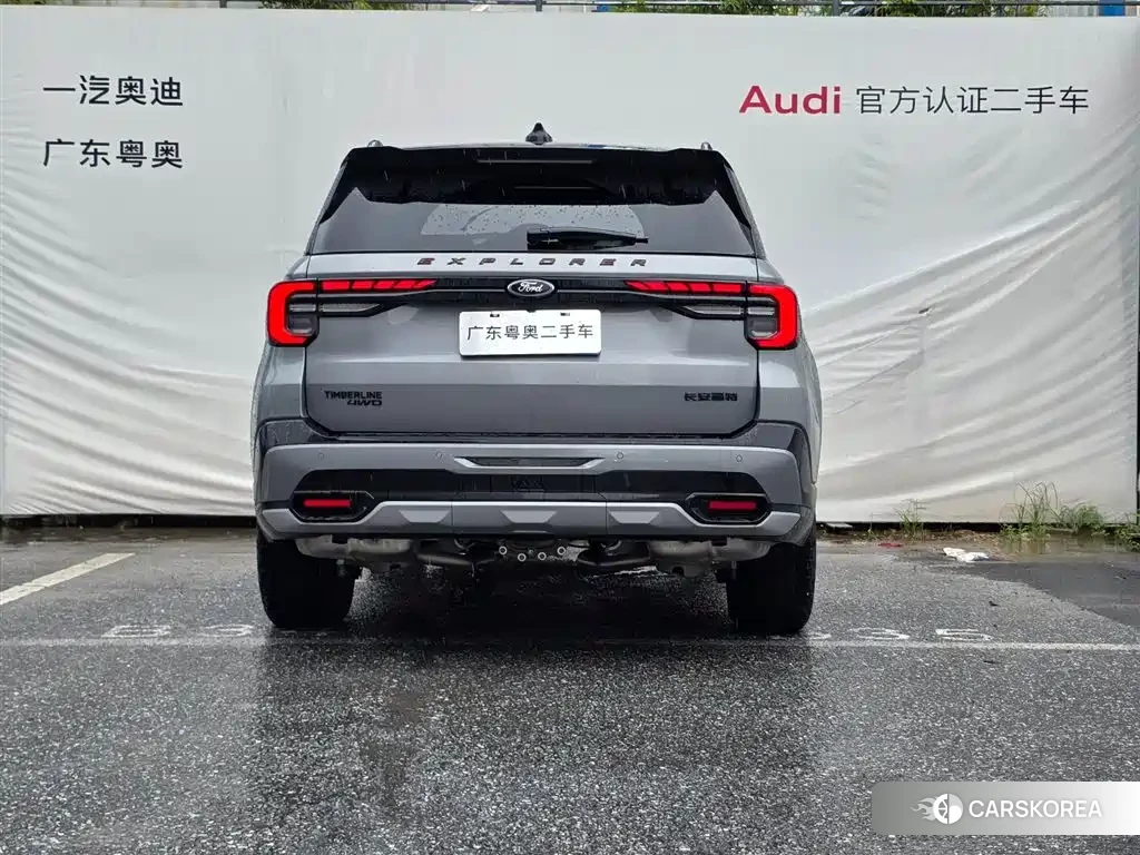 Ford Explorer 2025 Silver/gray из Китая, фото 3