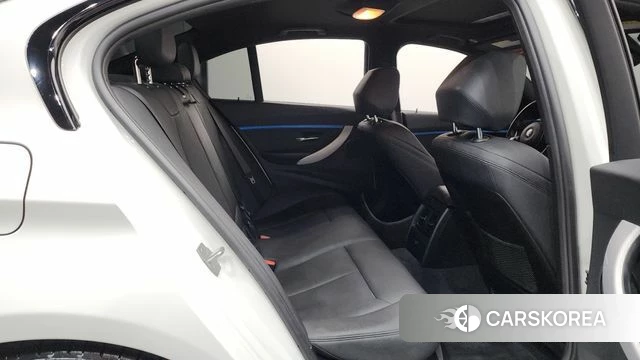 BMW 3 Series (F30) 2018 Белый из Кореи, фото 3