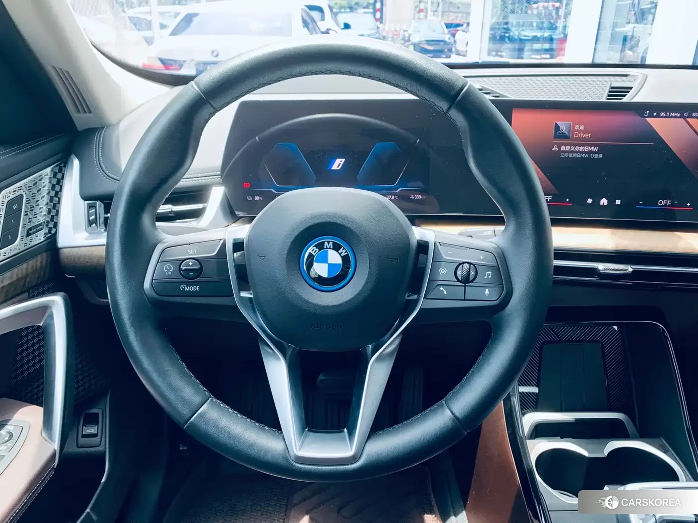 BMW iX1 2023 Silver/gray из Китая, фото 3