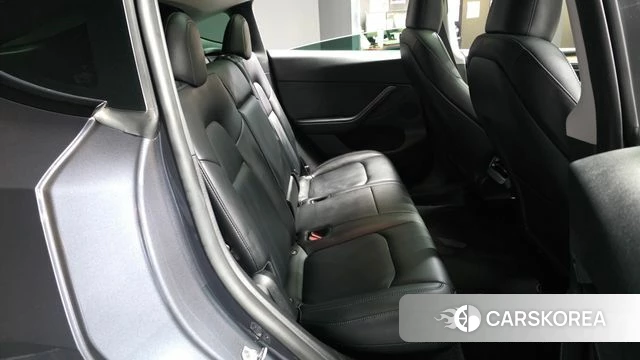 Tesla Model Y 2023 Серый из Кореи, фото 3