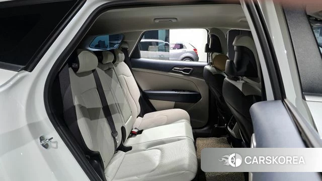 Kia Sportage 5th Generation Hybrid 2022 Белый из Кореи, фото 3