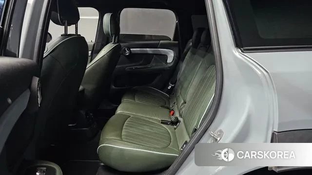 Mini Cooper Countryman 2022 Светло-серебряный цвет из Кореи, фото 3