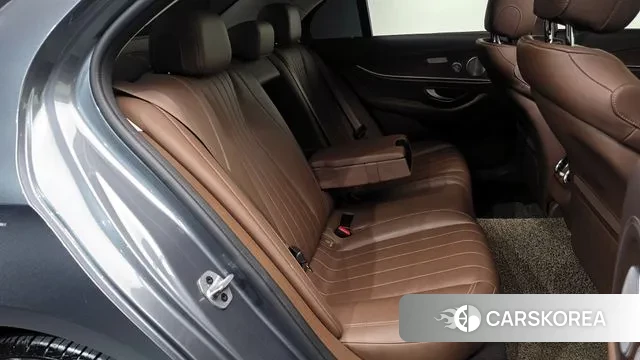 Mercedes-Benz E-Class W213 2018 Серый из Кореи, фото 3