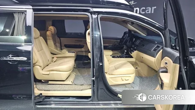 Kia The New Carnival 2019 Черный из Кореи, фото 3