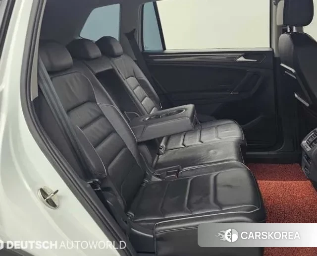 Volkswagen Tiguan Allspace 2018 Белый из Кореи, фото 3