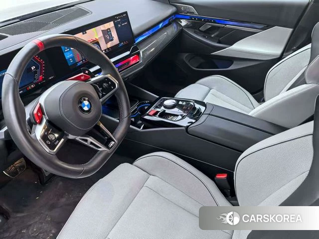 BMW M5 PHEV 2025 Черный из Китая, фото 3