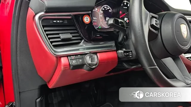 Porsche Panamera (971) 2022 Красный из Кореи, фото 3