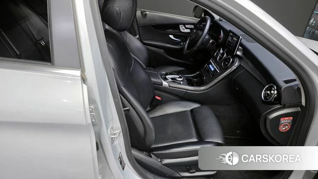 Mercedes-Benz C-Class W205 2018 Серебряный из Кореи, фото 3