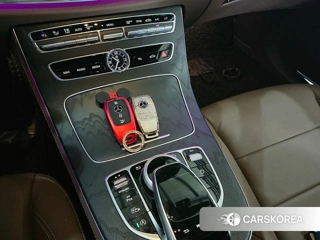 Mercedes-Benz E-Class W213 2019 Черный из Кореи, фото 3
