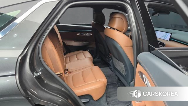 Genesis GV70 2025 Серый из Кореи, фото 3