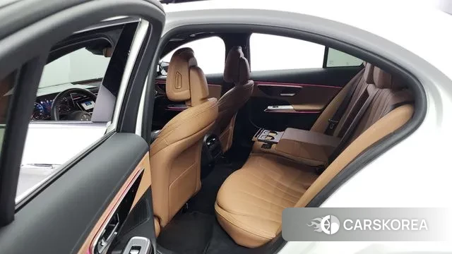 Mercedes-Benz E-Class W214 2024 Белый из Кореи, фото 3