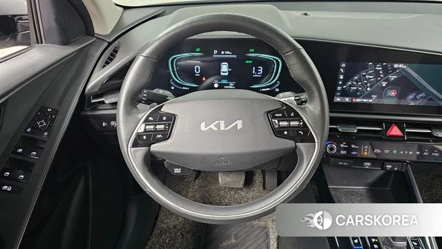 Kia Di Ol Nu Niro 2022 Серебристо-серый из Кореи, фото 3