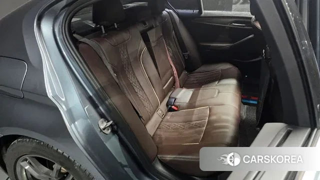 BMW 5 Series (G30) 2019 Серый из Кореи, фото 3