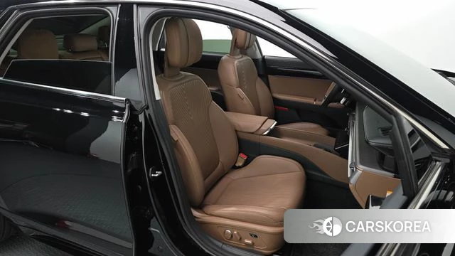 Hyundai Grandeur Hybrid (GN7) 2023 Черный из Кореи, фото 3