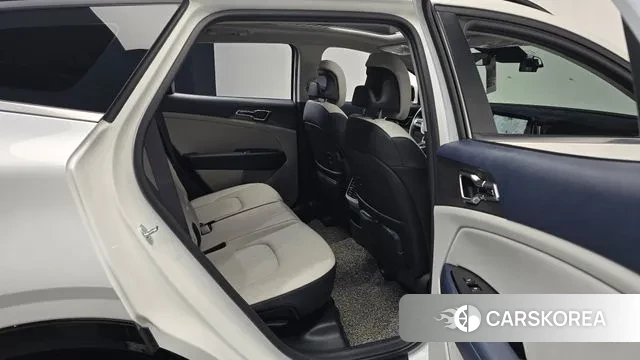 Kia Sportage 5th Generation 2024 Белый из Кореи, фото 3