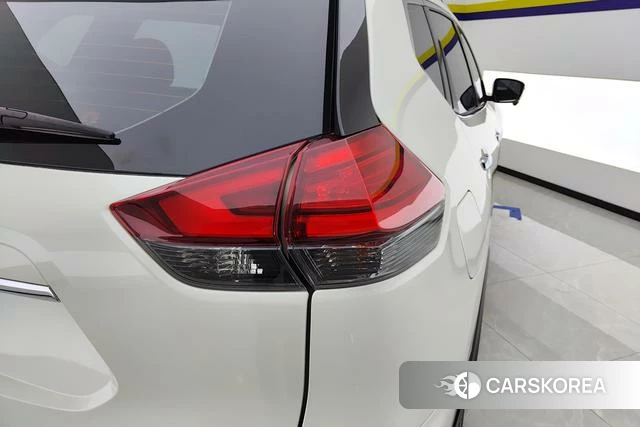 Nissan Qijun 2021 Белый из Китая, фото 3