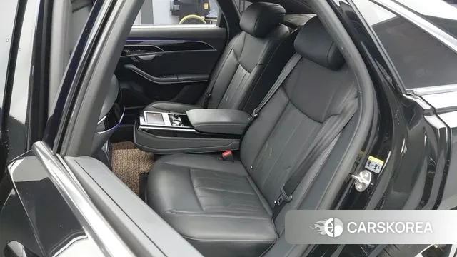 Audi A8 (D5) 2021 Черный из Кореи, фото 3